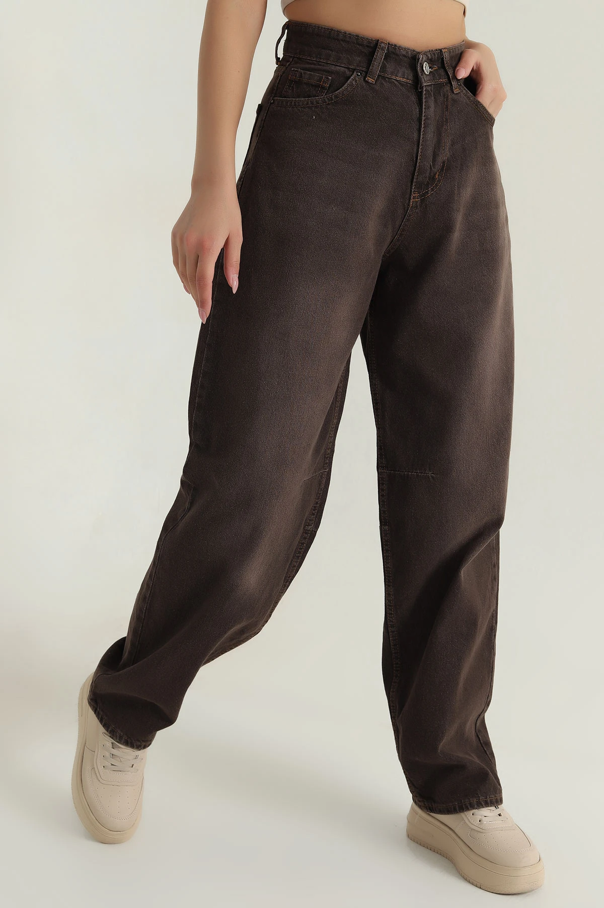 Kahverengi Kemer Detay Baggy Kadın Kot Pantolon 404626