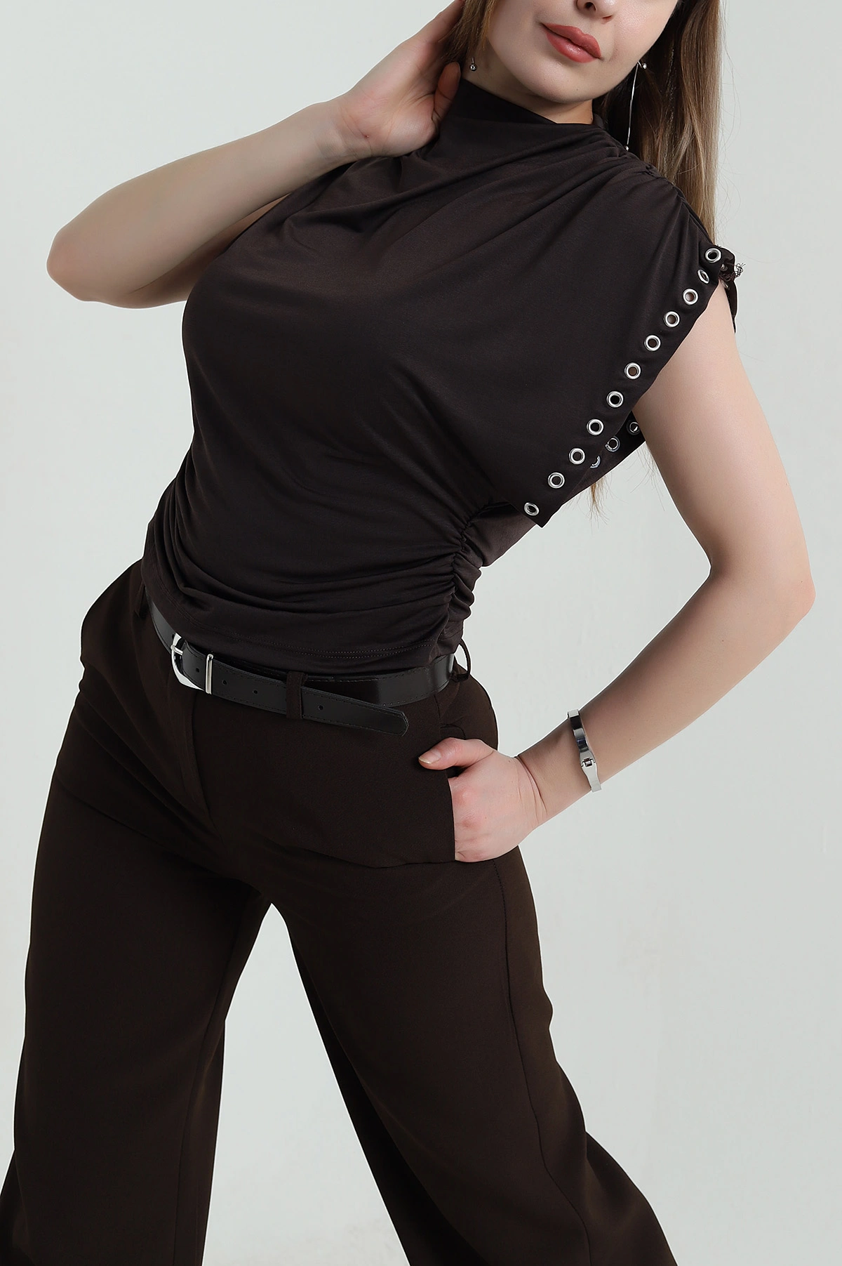 Kahverengi Kuş Gözü Detay Sandy Kadın Bluz 458595