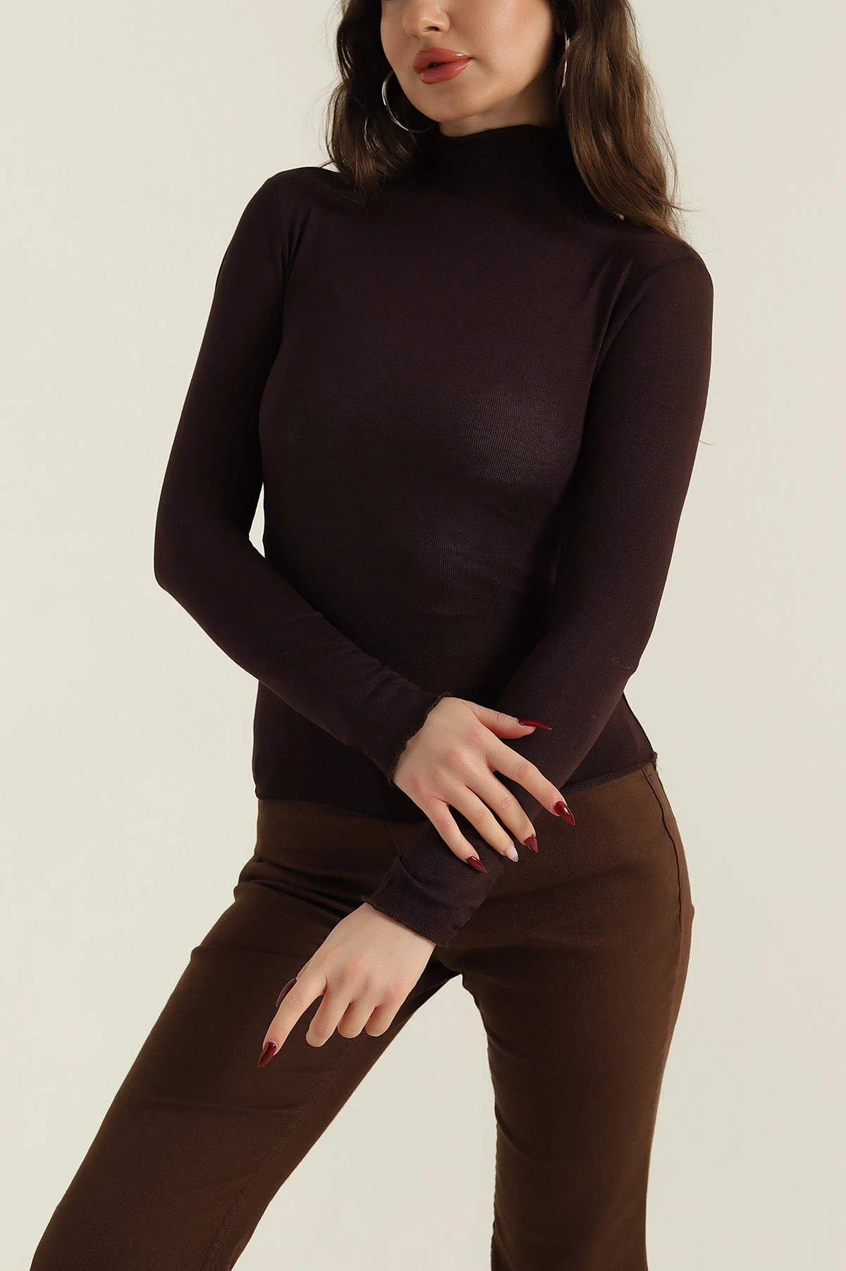Kahverengi Likralı Viskon Dik Yaka Kadın Bluz 423769