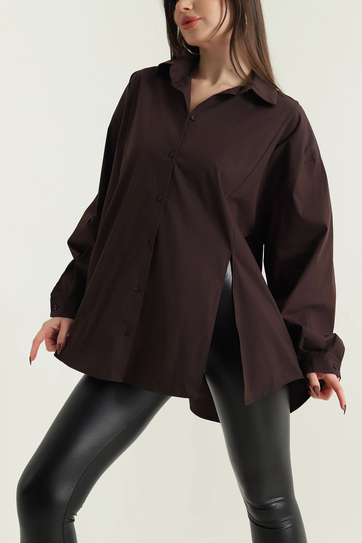Kahverengi Önü Yırtmaçlı Oversize Paper Kadın Gömlek 429892