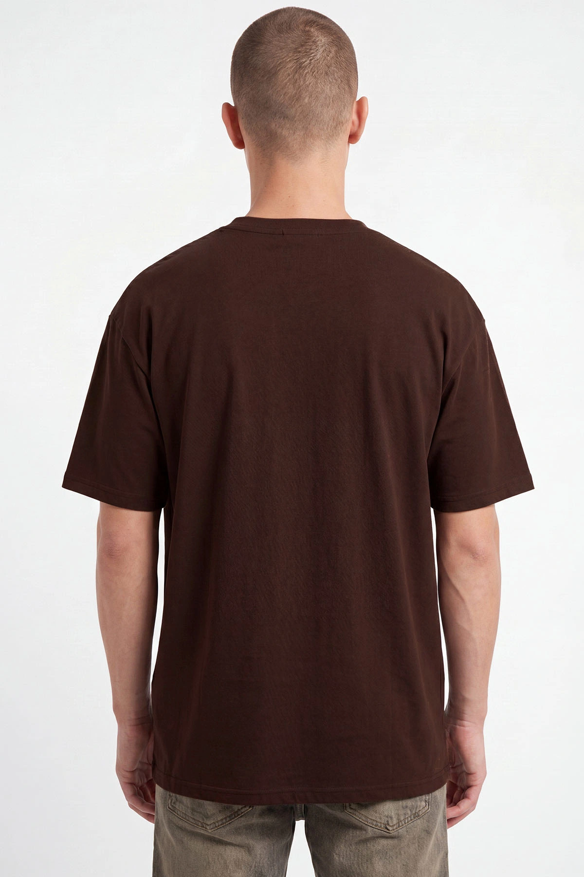 Kahverengi Oversize Bisiklet Yaka Yazı Detaylı Erkek Tişört 465426