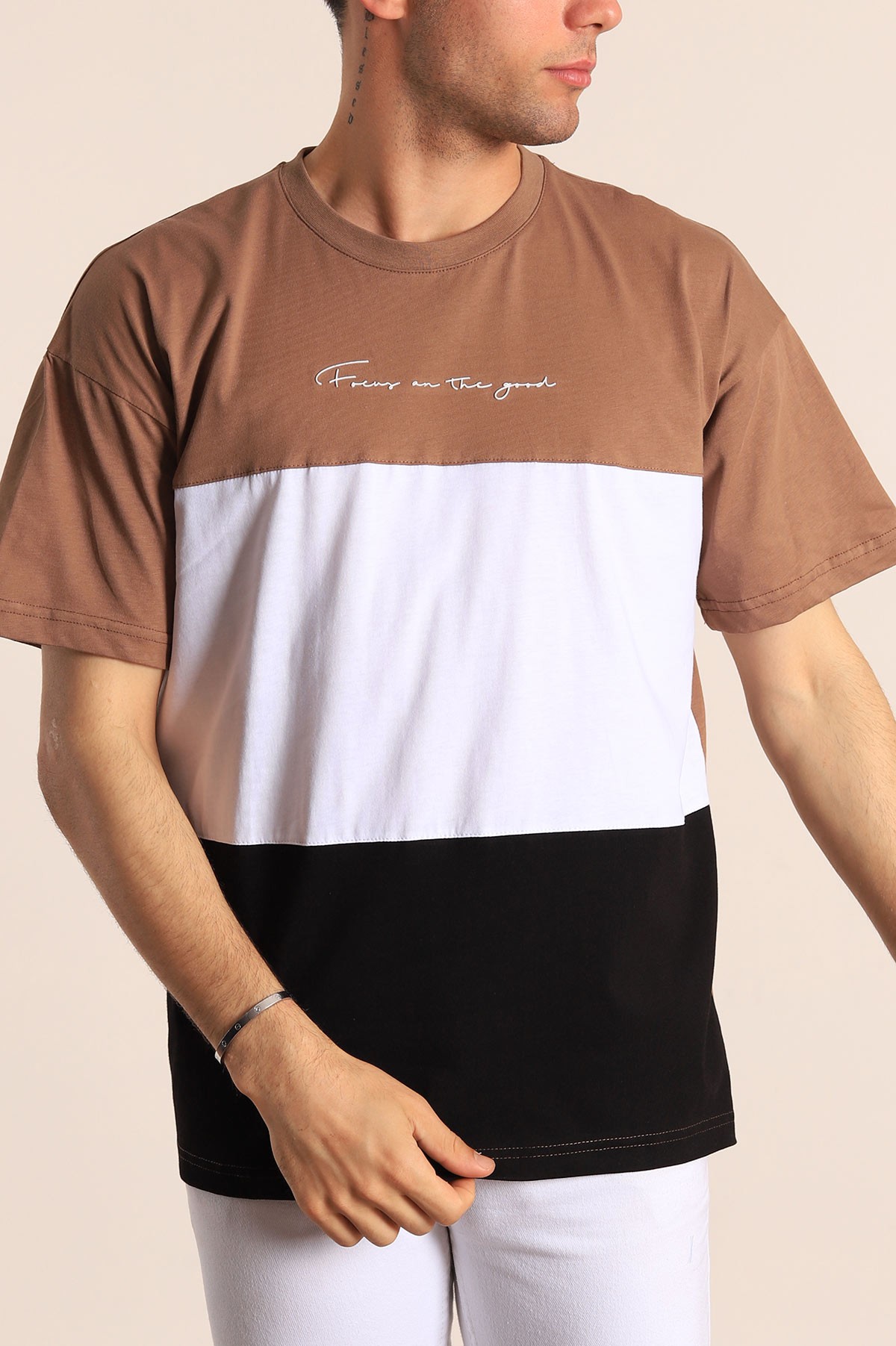 Kahverengi Oversize Parçalı Yazı Detay Erkek Tişört 184318
