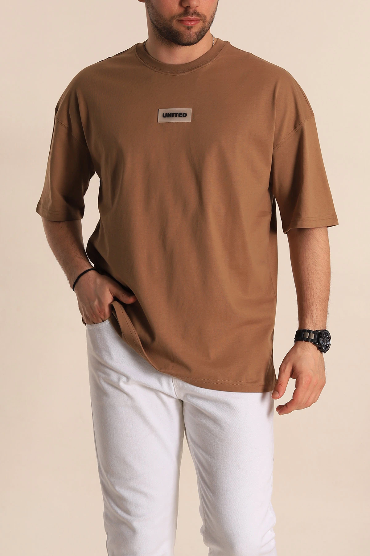 Kahverengi Oversize Suprem Kumaş Plastik Baskı Detaylı Erkek Tişört 267360