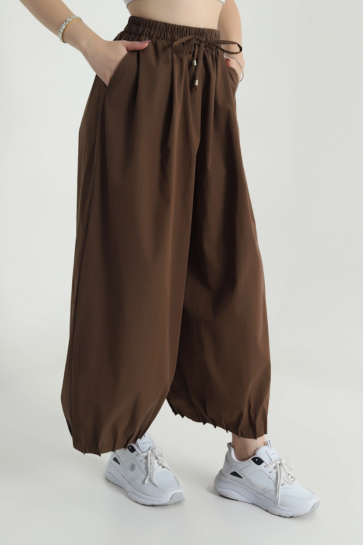 Kahverengi Paça Pileli Baggy Kadın Pantolon 478810