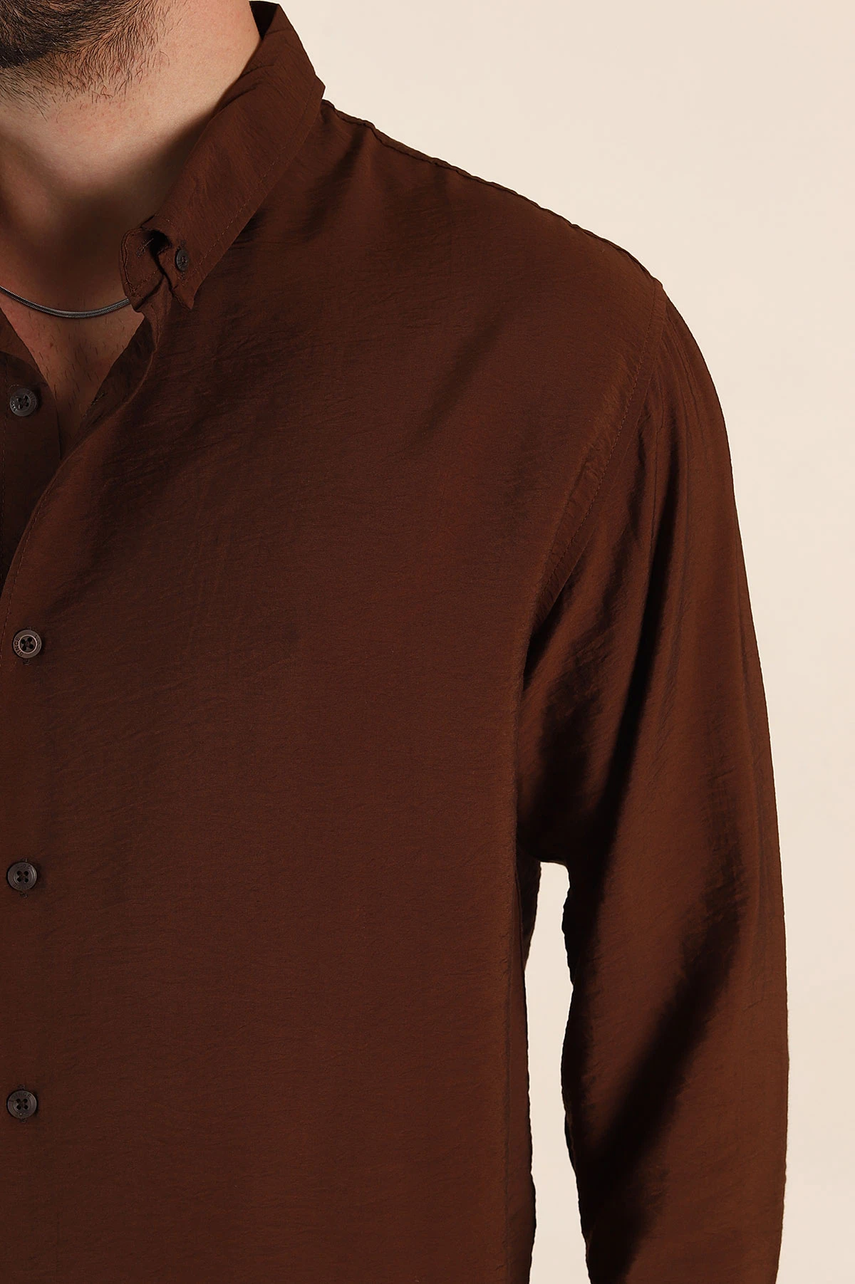 Kahverengi Regular Fit Ata Yaka Basic Uzun Kollu Erkek Gömlek 370033