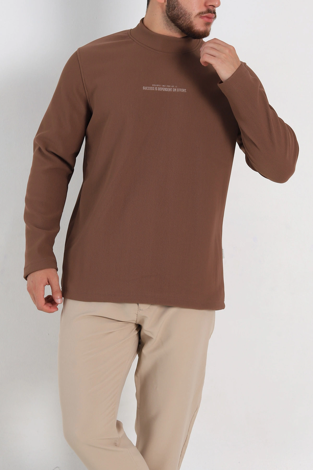 Kahverengi Regular Fit Dik Yaka Kabartma Yazılı Erkek Sweatshirt 305766