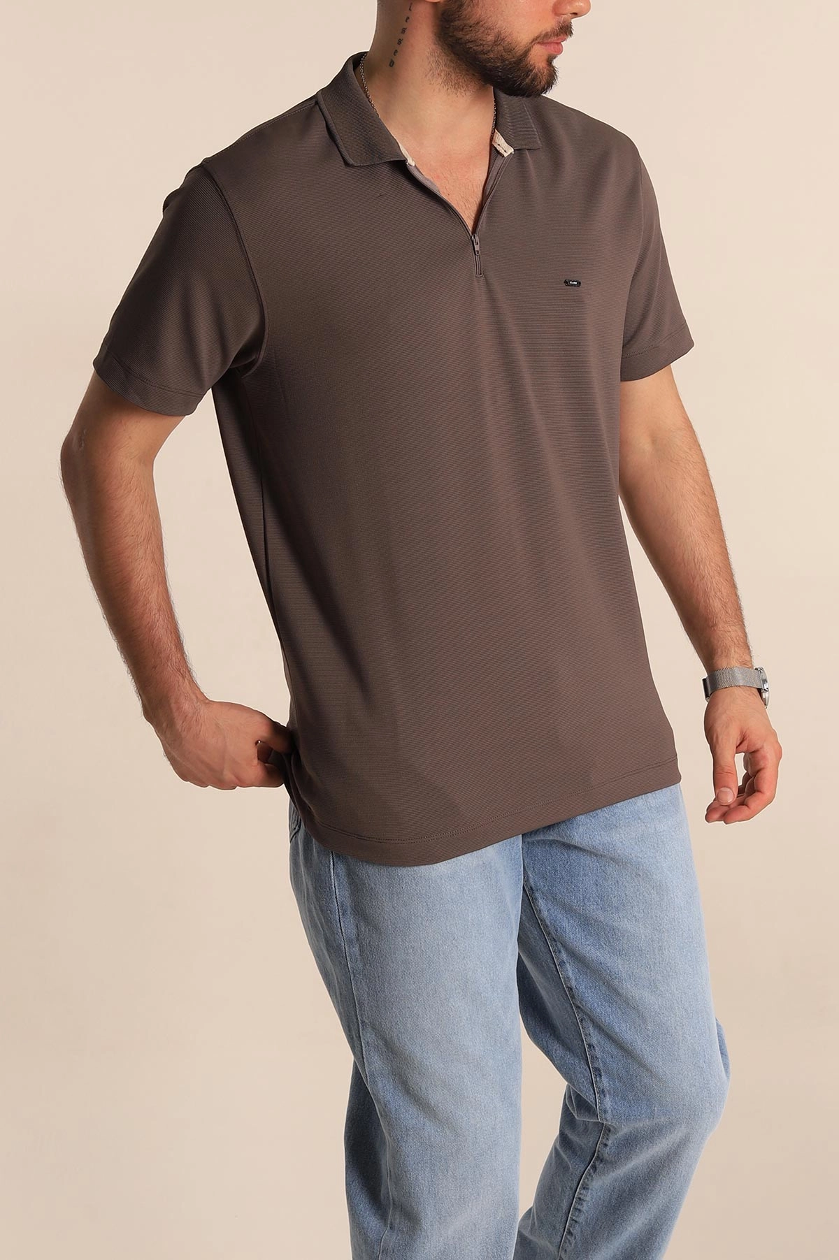 Kahverengi Regular Fit Dokulu Fermuarlı Polo Yaka Erkek Tişört 277200