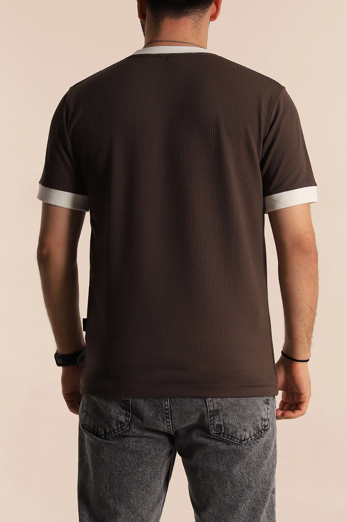 Kahverengi Regular Fit Yaka Detaylı Erkek Tişört 268639