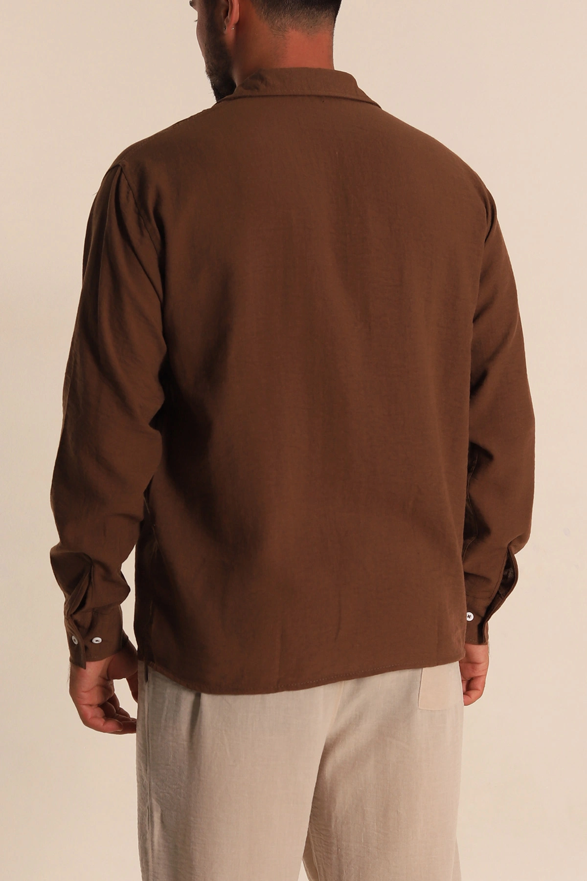 Kahverengi Relaxed Fit Bambu Keten Apaş Yaka Erkek Gömlek 285490