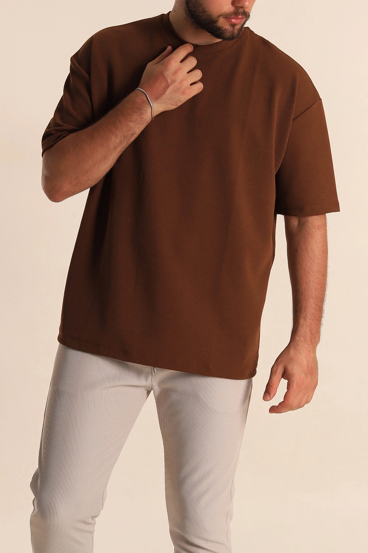 Kahverengi Relaxed Fit Dokulu Basic Erkek Tişört 278885