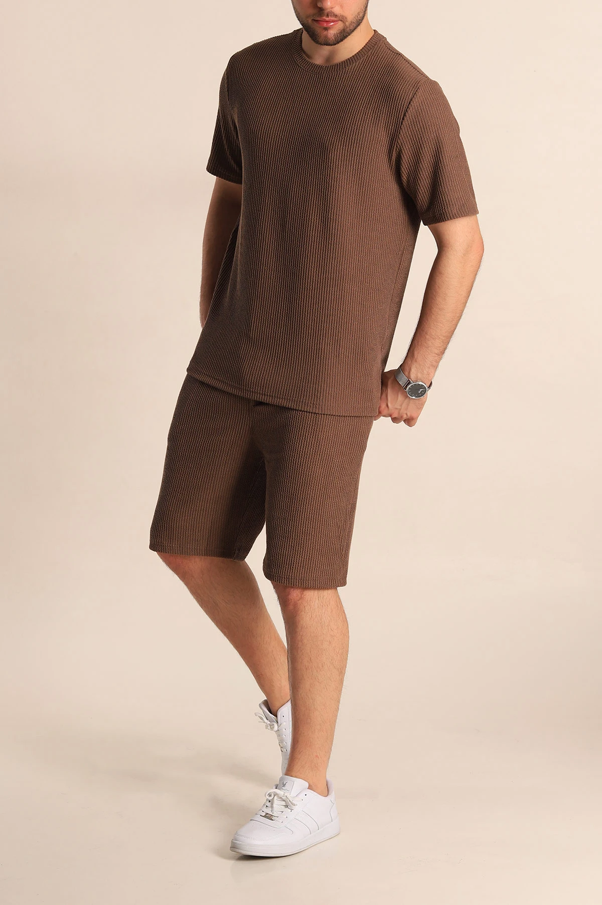 Kahverengi Relaxed Fit Fitilli Dokulu Erkek Şortlu Takım 272839