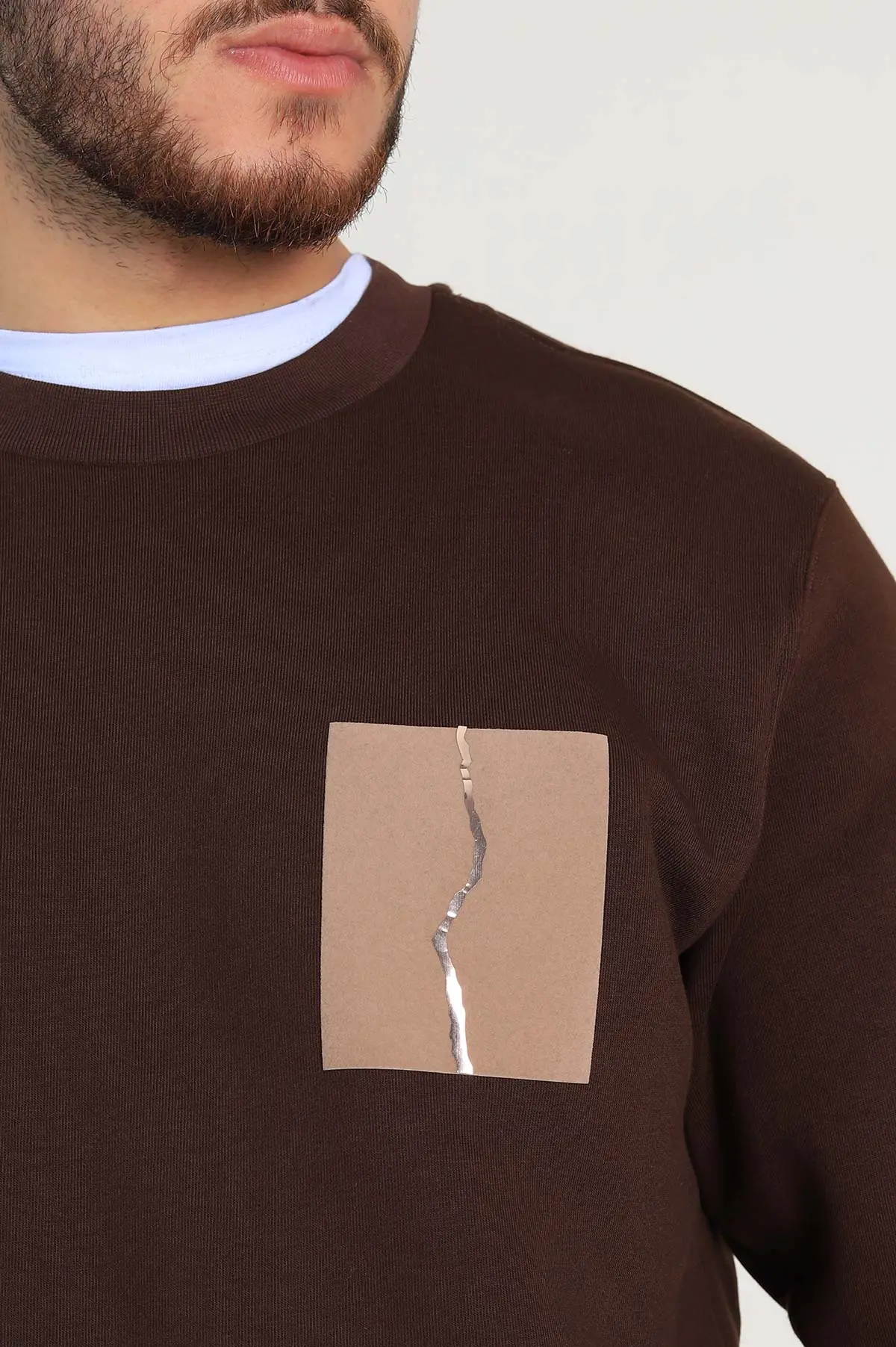 Kahverengi Relaxed Üç İp Şardonlu Baskı Detaylı Erkek Sweatshirt 311192