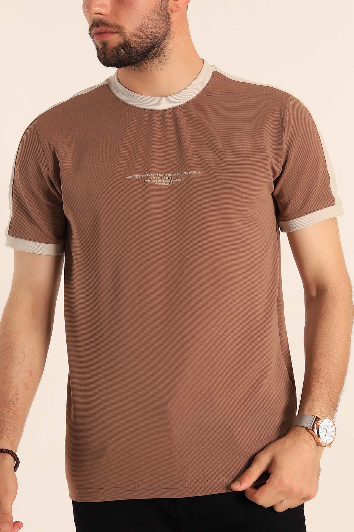 Kahverengi Slim Fit Kabartma Yazılı Erkek Tişört 190218