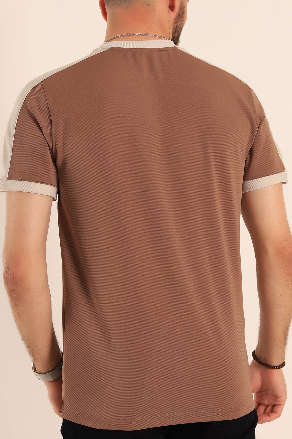 Kahverengi Slim Fit Kabartma Yazılı Erkek Tişört 190218