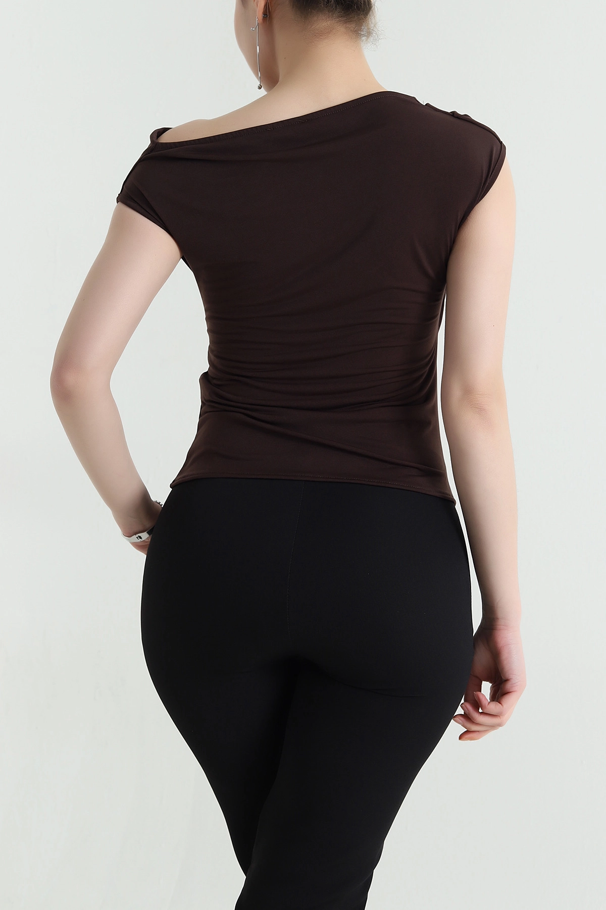 Kahverengi Tokalı Sandy Kadın Bluz 455786