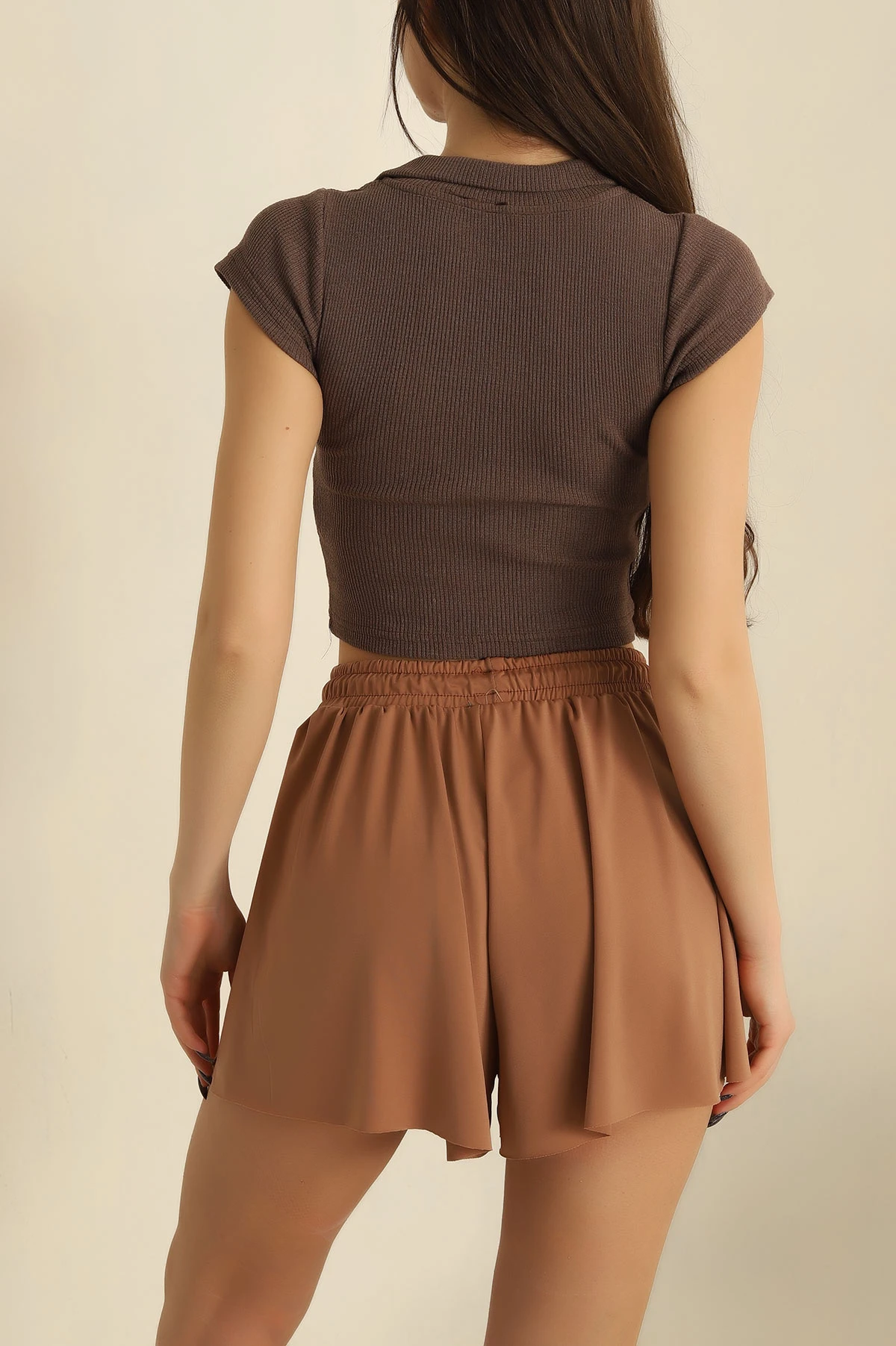Kahverengi Yakalı Fitilli Crop 257683