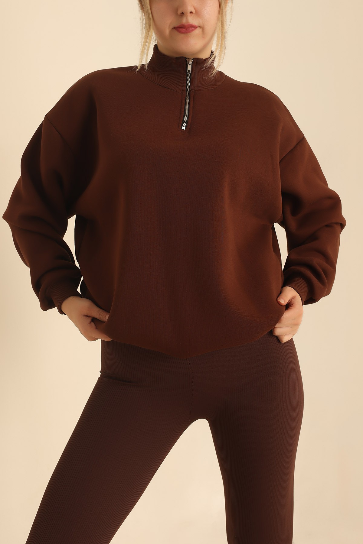 Kahverengi Yarım Fermuarlı Şardonlu Bayan Sweat 219659