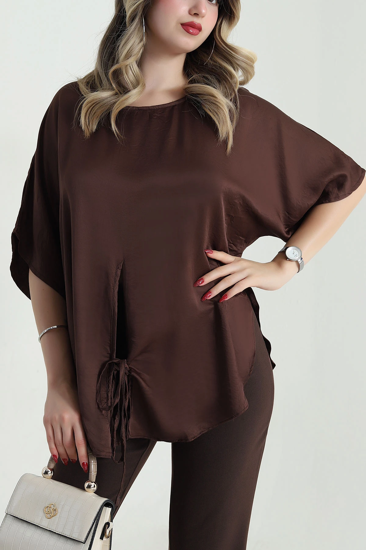 Kahverengi Yırtmaçlı Saten Kadın Bluz 481248