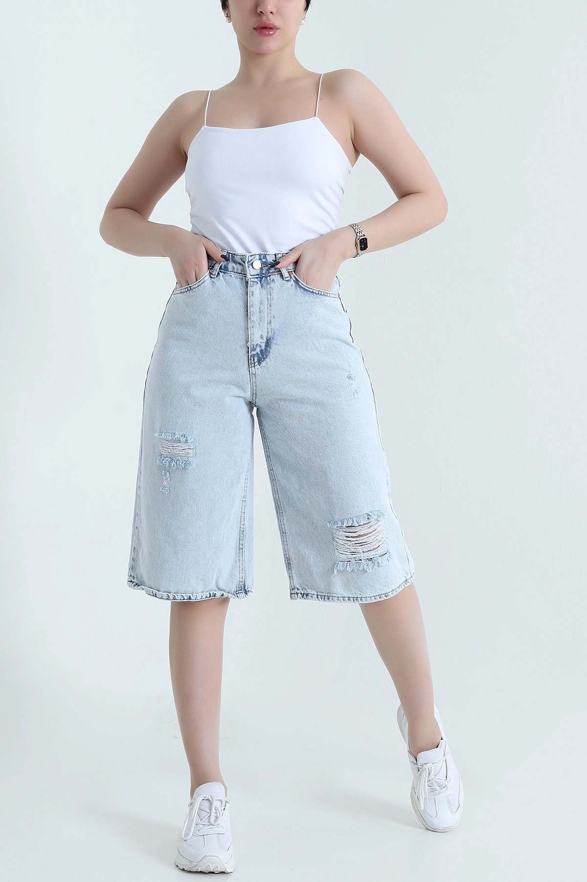 Kar Yıkama Yırtık Baggy Bermuda Kadın Kot Şort 452329