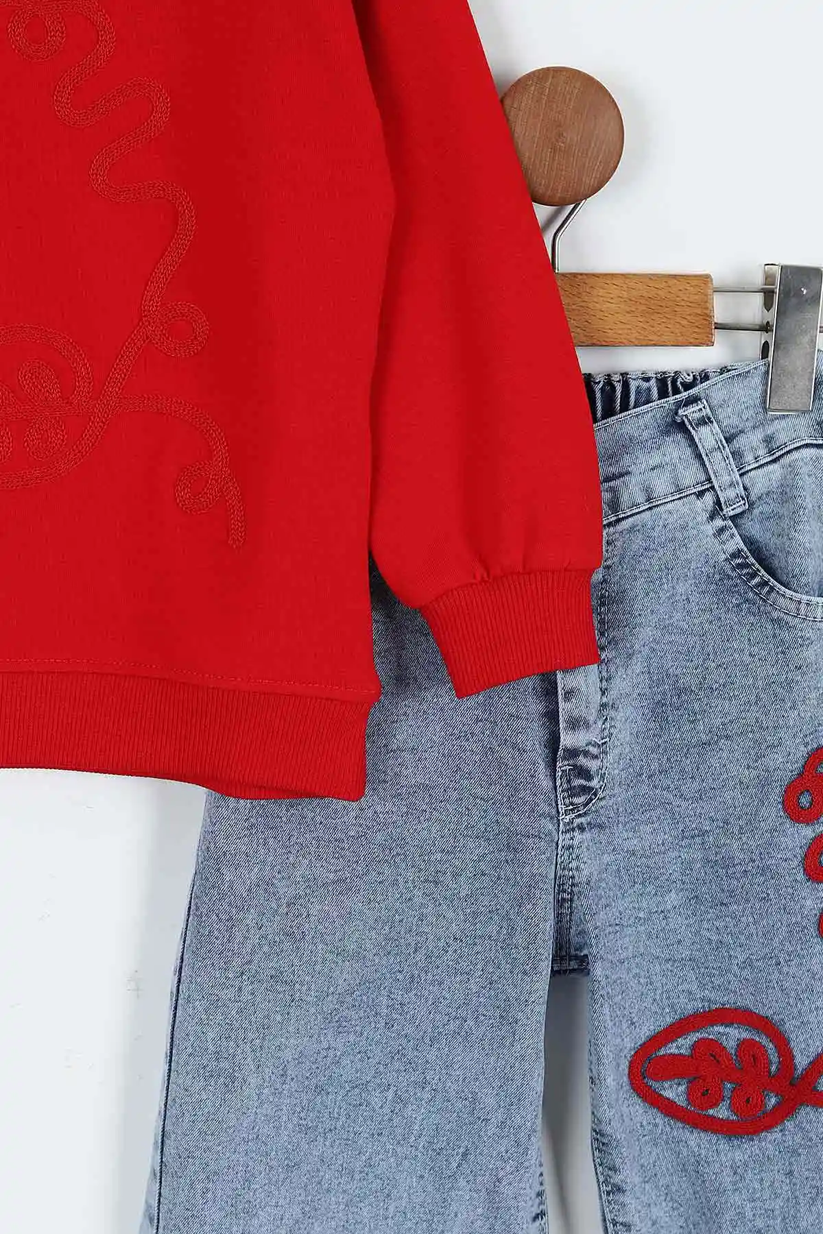 Kırmızı (1-9 Yaş)Nakışlı Kot Pantolonlu 2 İp Kız Çocuk Takım 413485