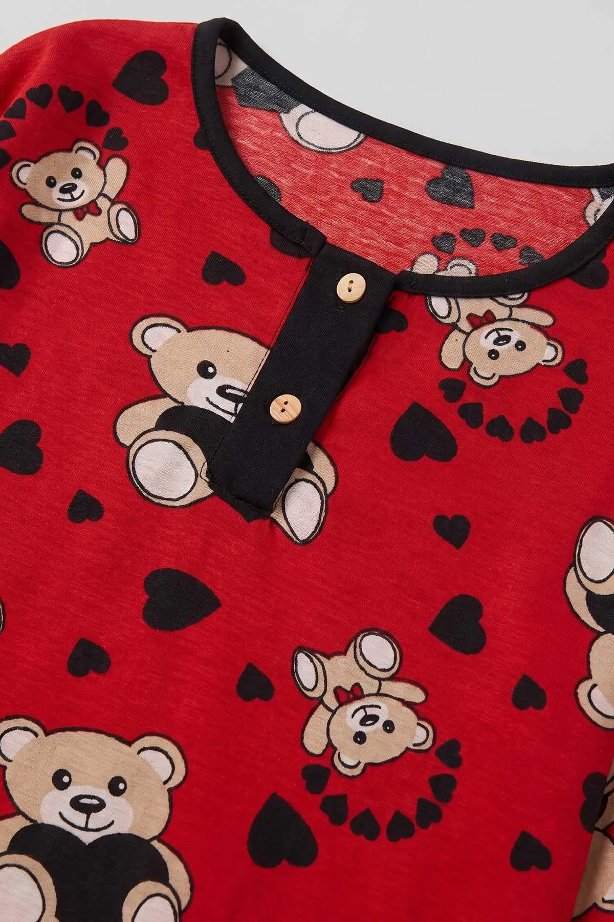 Kırmızı (6-14 Yaş) Desenli Yakadan Yarım Düğmeli  Süprem Kumaş Kız Çocuk Pijama Takımı 487217