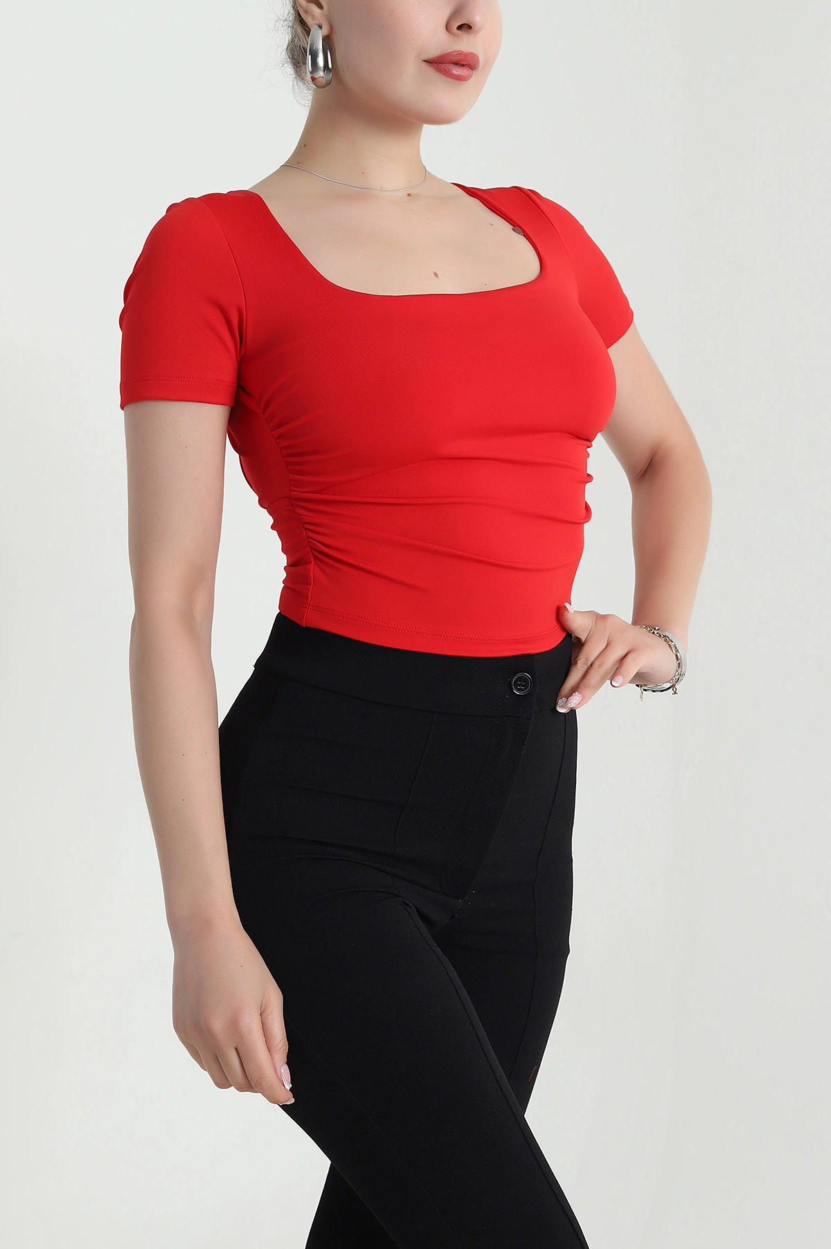 Kırmızı Bağlamalı Büzgülü Crop Bluz 477662