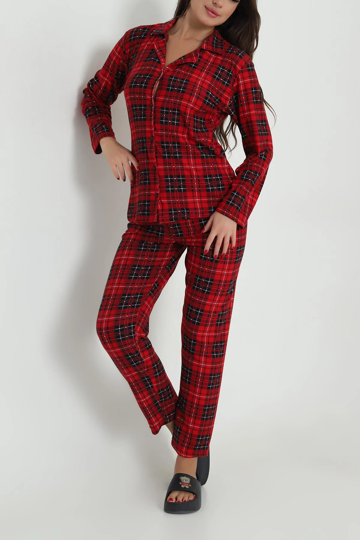 Kırmızı Düğmeli Süet Kadın Pijama Takımı 490739