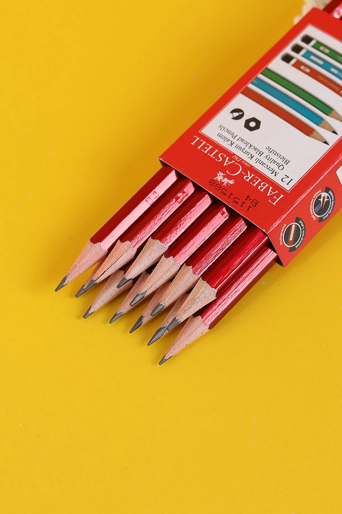 Kırmızı Faber-Castell Köşeli Mercanlı Kurşun Kalem 12'Lİ 287573