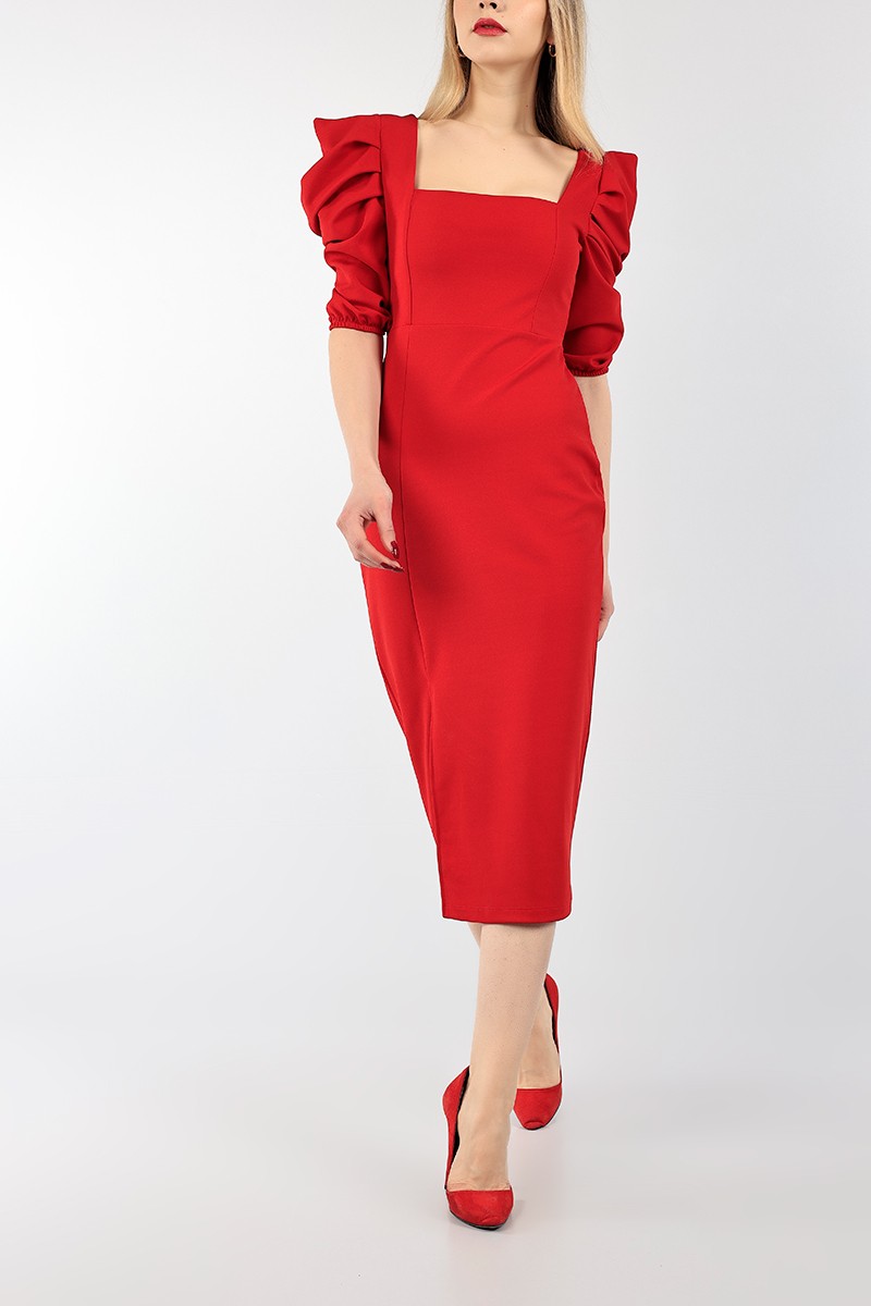 Kırmızı Kare Yaka Yırtmaçlı Elbise 96851