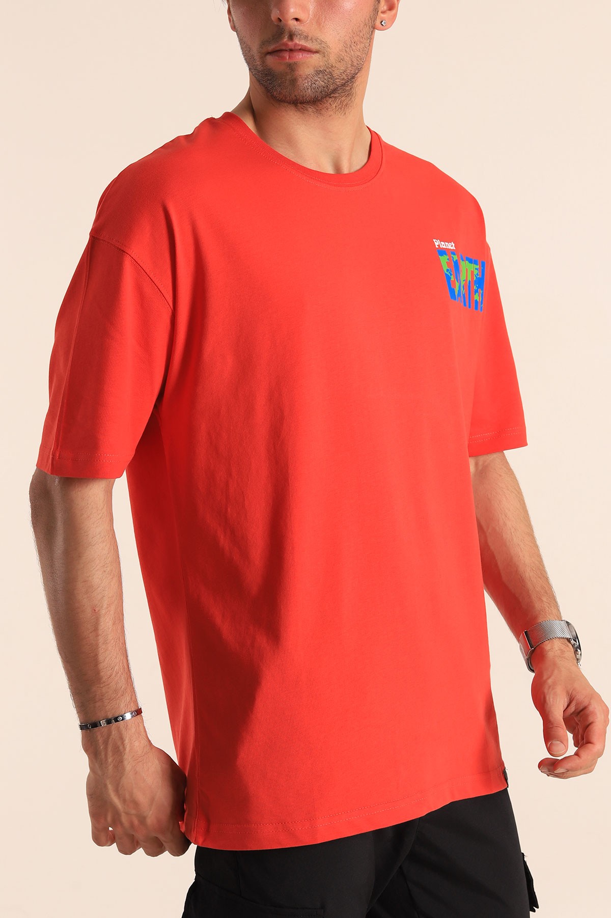 Kırmızı Planet Sırt Baskılı Oversize Erkek Tişört 186069