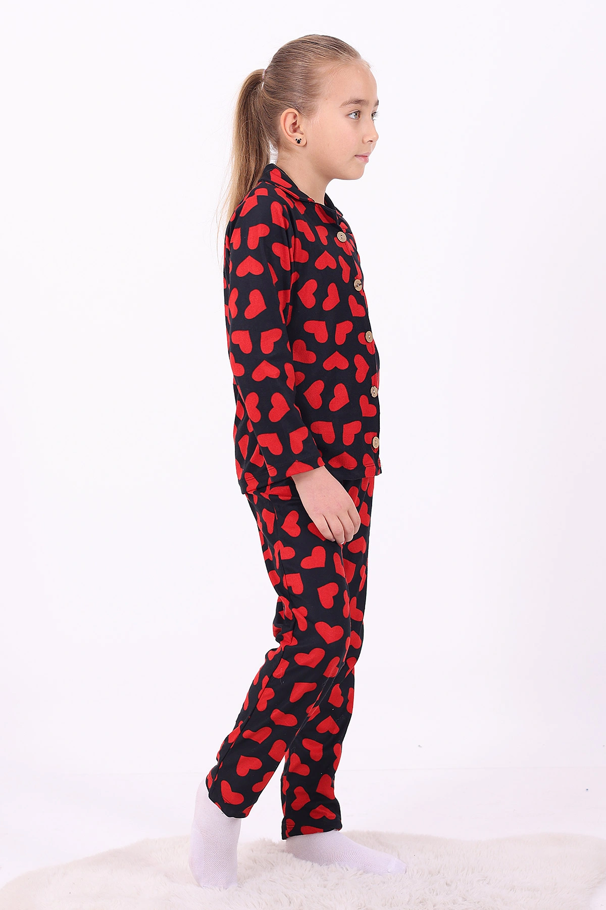 Kırmızı Siyah (4-12 Yaş)Kalp Desenli Düğmeli Kız Çocuk Pijama Takımı 329811