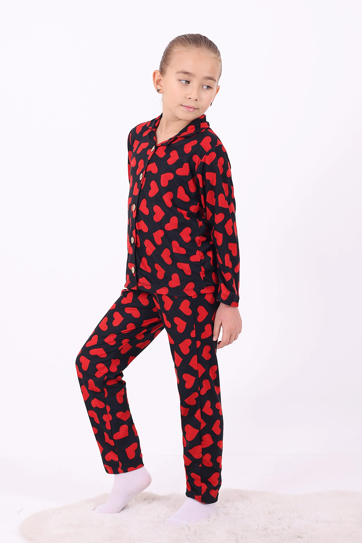 Kırmızı Siyah (4-12 Yaş)Kalp Desenli Düğmeli Kız Çocuk Pijama Takımı 329811