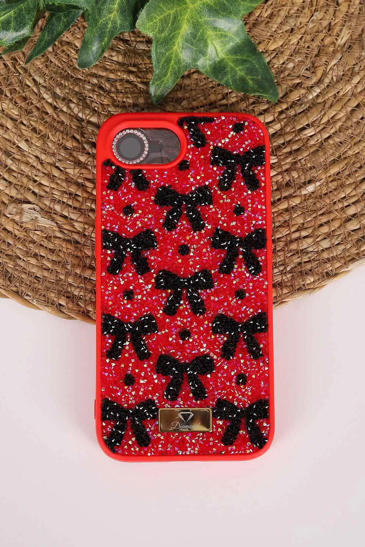 Kırmızı TeknoCase İPhone 16E & 17E Uyumlu Perfect Diamond Case Serisi Taşlı Lens Hediyeli Sert Silikon Telefon Kılıfı 480890