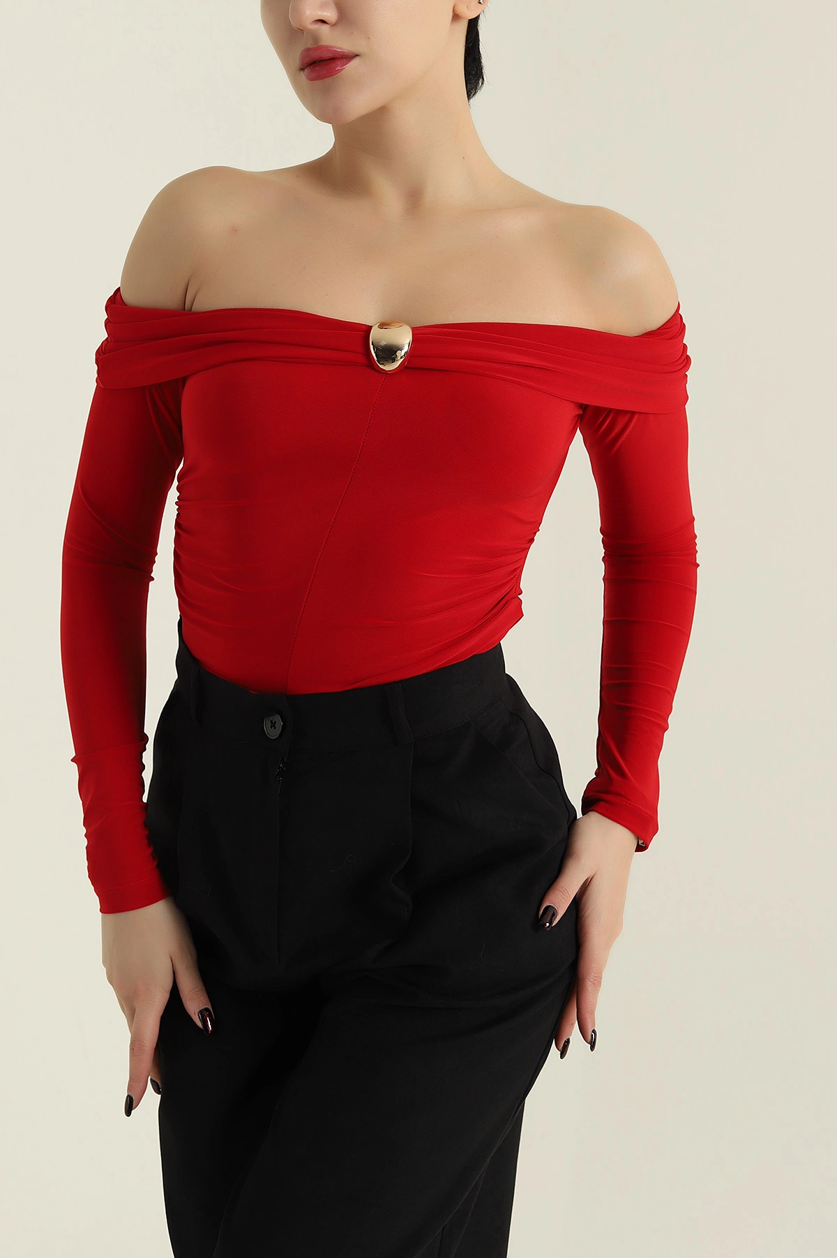 Kırmızı Toka Detay Sendy Kadın Bluz 424008
