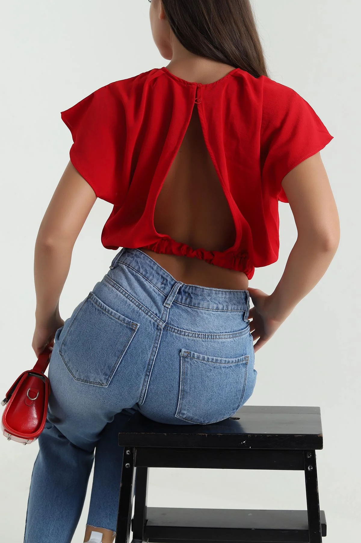 Kırmızı Yaka Pileli Beli Lastikli Kadın Bluz 473705