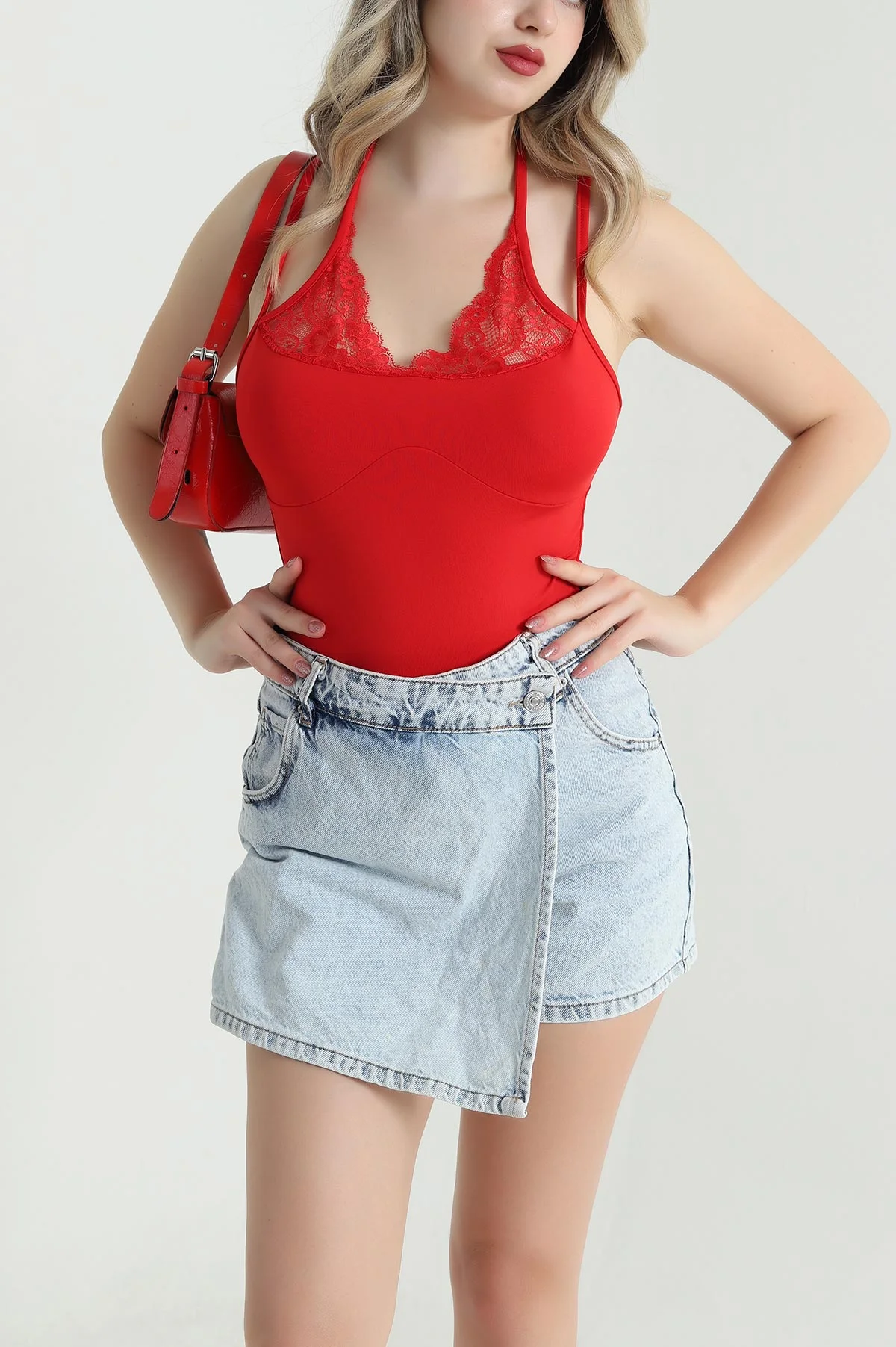 Kırmızı Yazlık Scuba Dantelli Kadın Bluz 466311