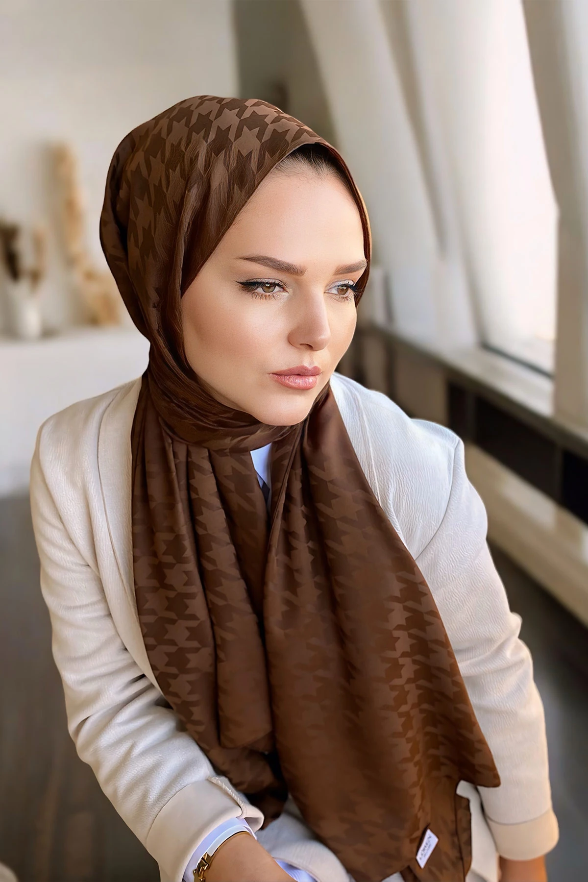 Koyu Kahve 180x70 Jakar İpeksi Kazayağı Desen Şal 285157