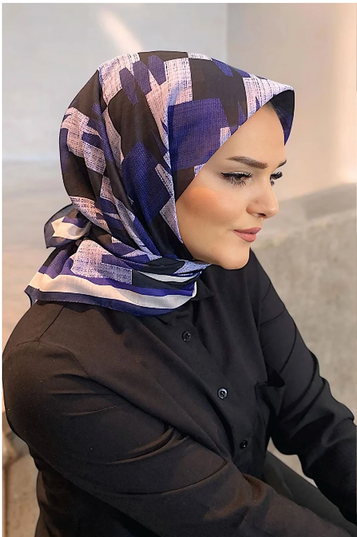 Koyu Mor 90x90 Cm Dijital Baskı Bella Desenli Pamuk Eşarp 349463