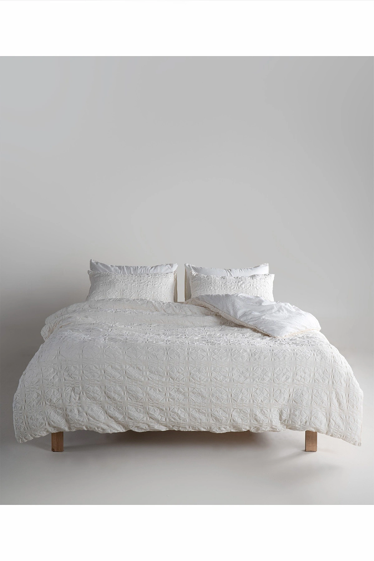 Krem 200x220 Cm Bella Home Çift Kişilik Kristal Jakarlı Nevresim Takımı - Zarif Desen & Premium Kalite 475808