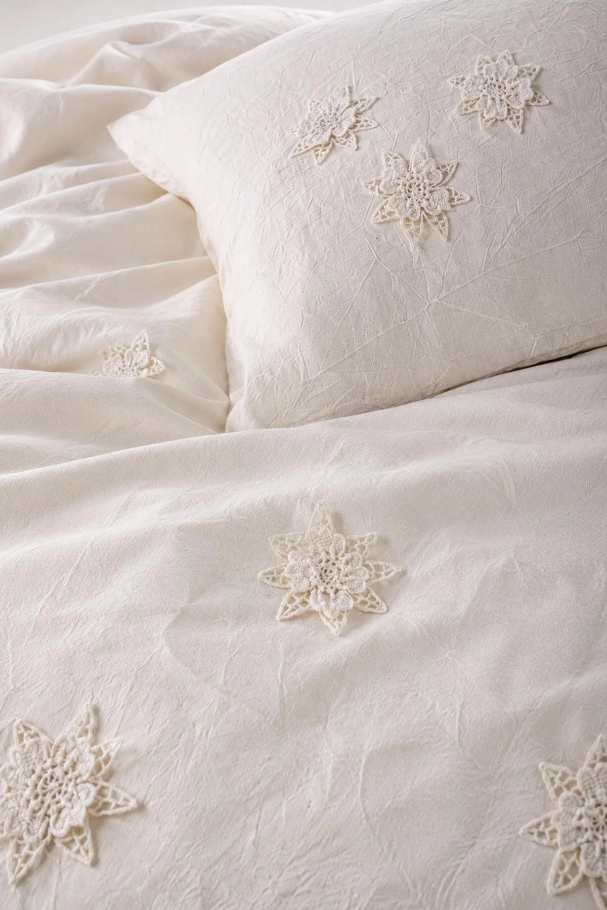 Krem 200x220 Cm Bella Home Çift Kişilik Siena Nakışlı Nevresim Takımı -  Zarif Desen & Premium Kalite 475880