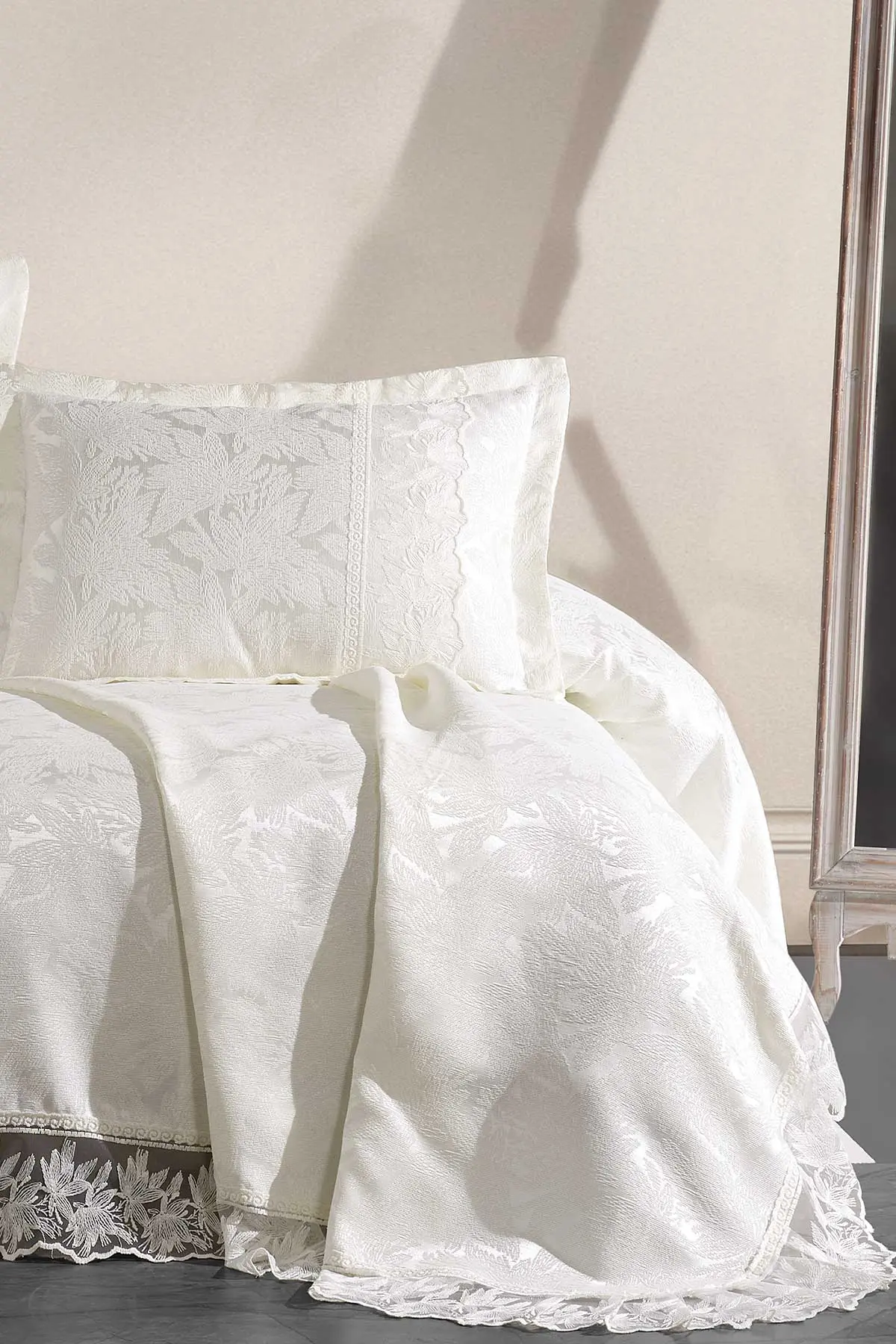 Krem 240x260 Dantelli Çift Kişilik Gelin Seti Yatak Örtüsü 282725