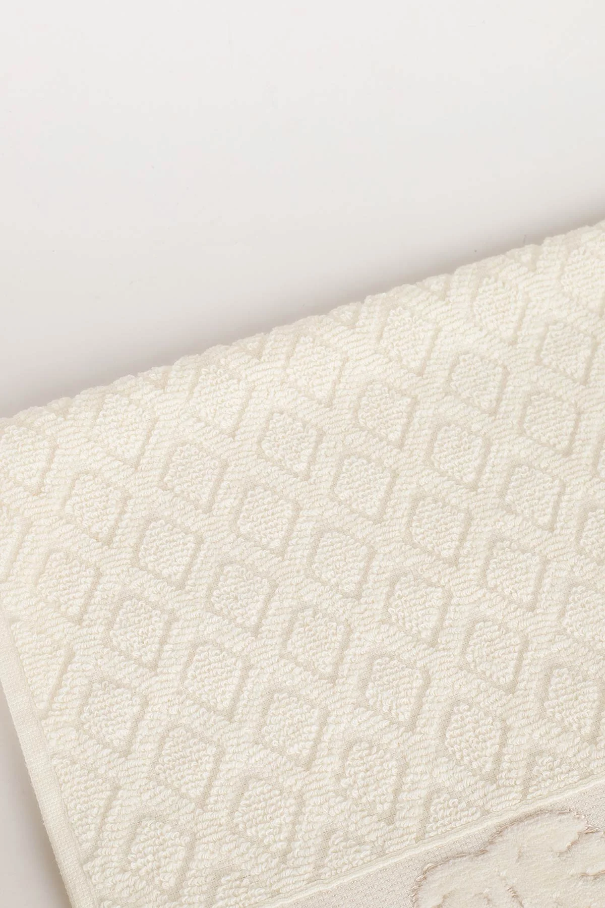 Krem 30x50 Cm Yaprak Kadife El Bezi Mutfak Havlusu 338385
