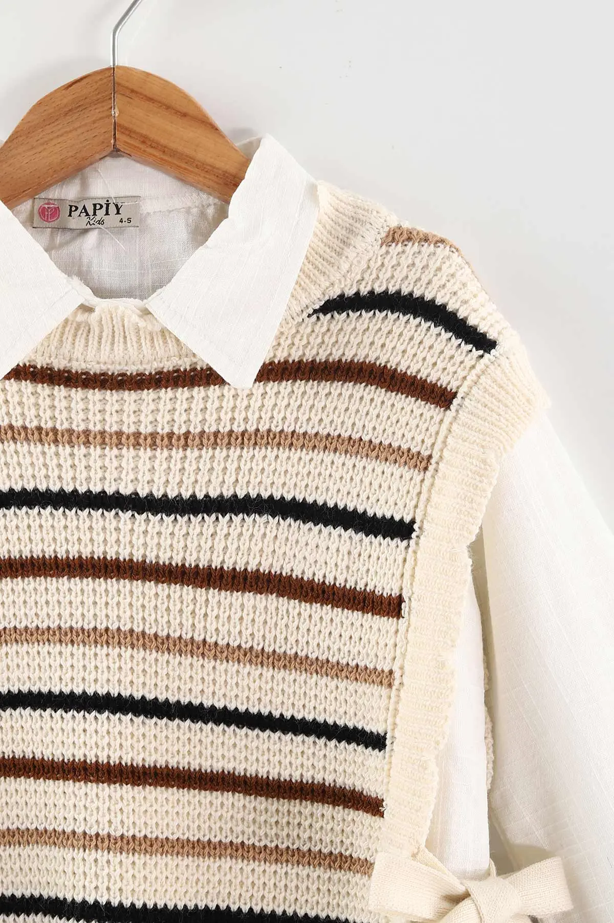 Krem (4-12 Yaş)Çizgili Yandan Bağlama Triko Süveterli Gömlek Kot Pantolonlu Kız Çocuk 3'lü Takım 433749