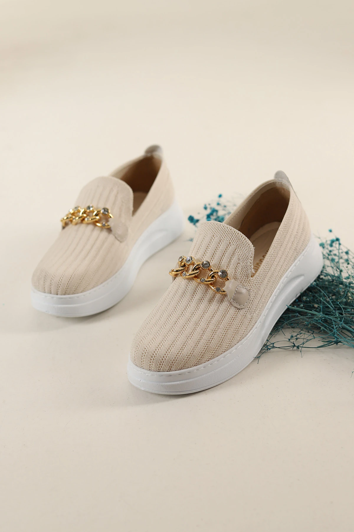 Krem Beyaz Triko Taş Tokalı Loafer Ayakkabı 271350