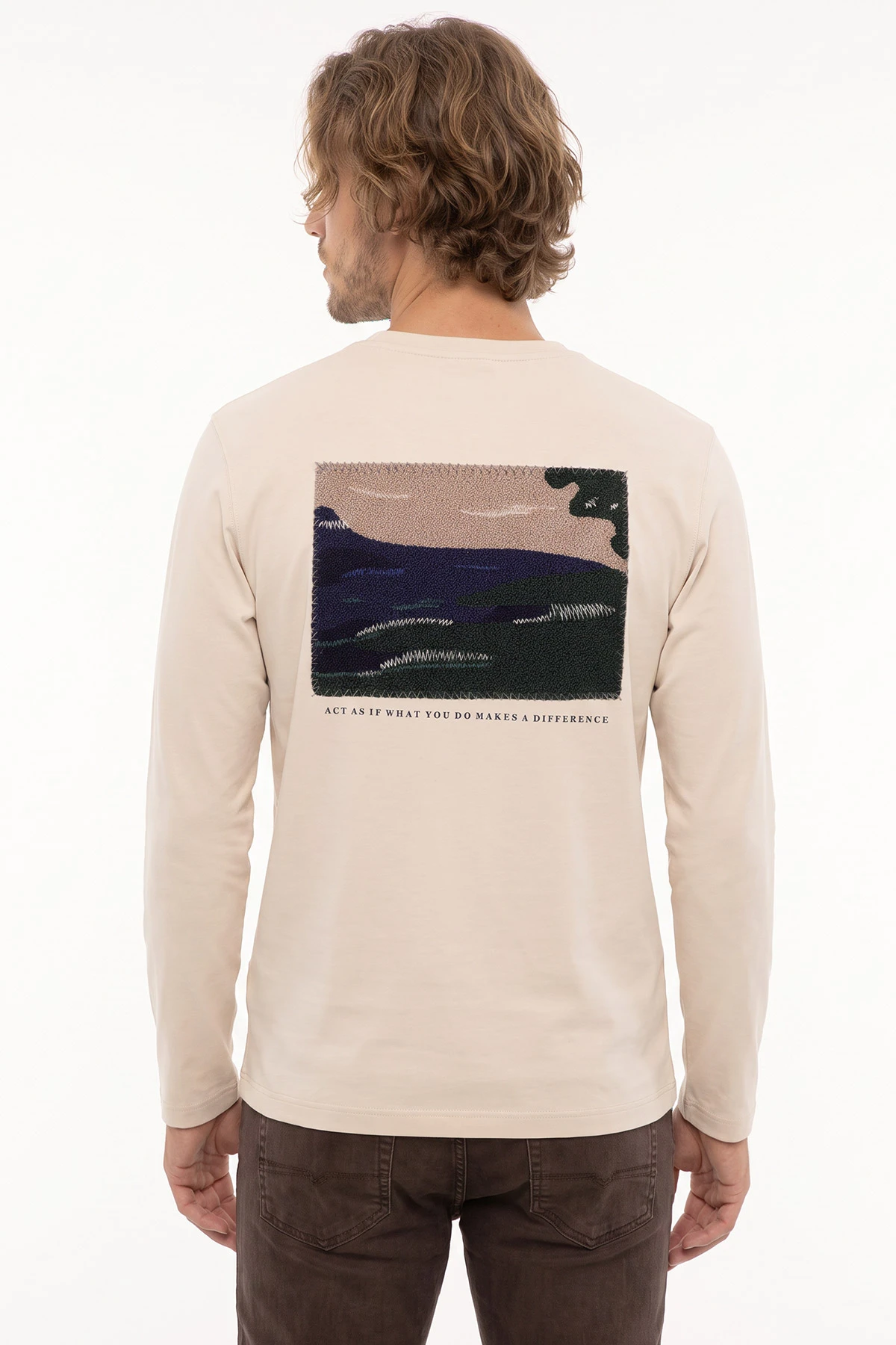 Krem Bisiklet Yaka Sırt Detay Erkek Sweatshirt 492024