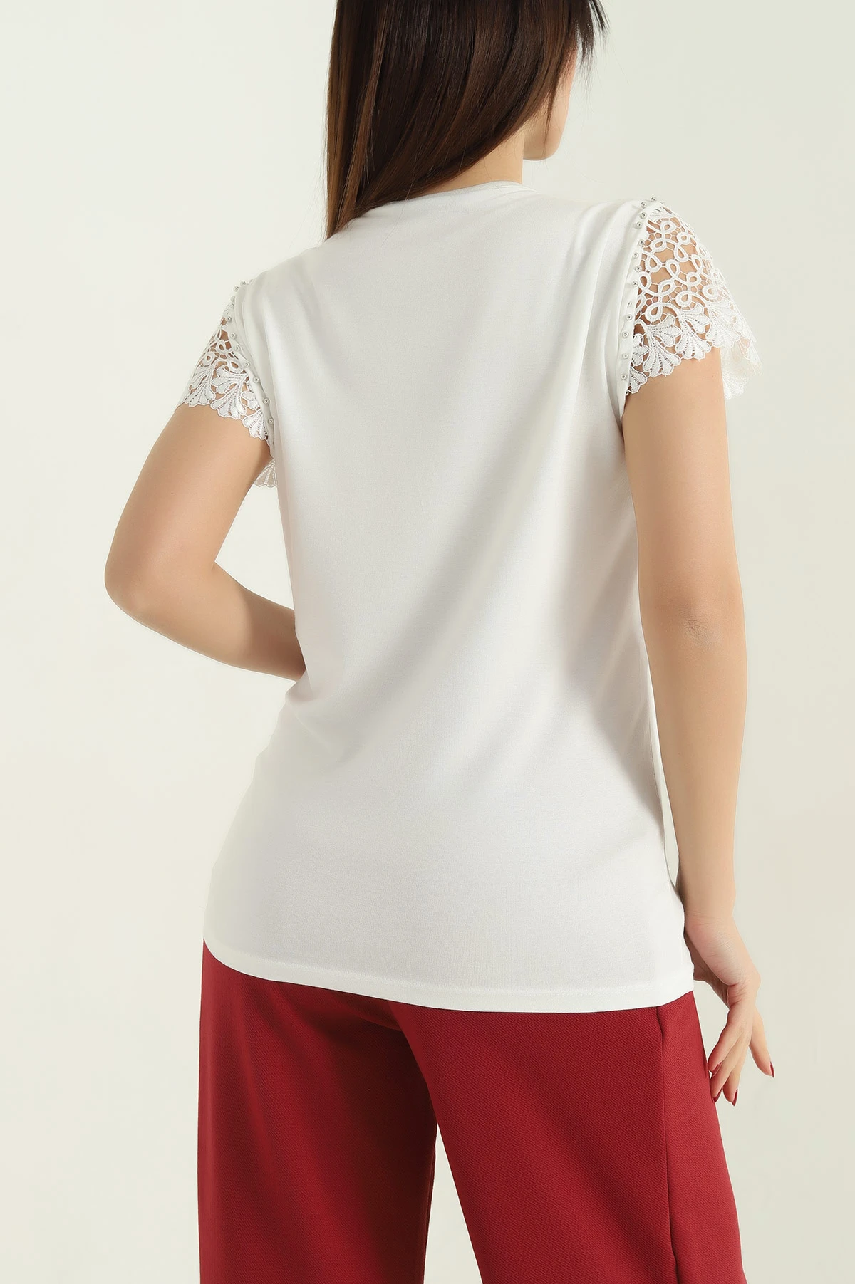 Krem Dantelli İncili Kol Viskon Bluz 336416