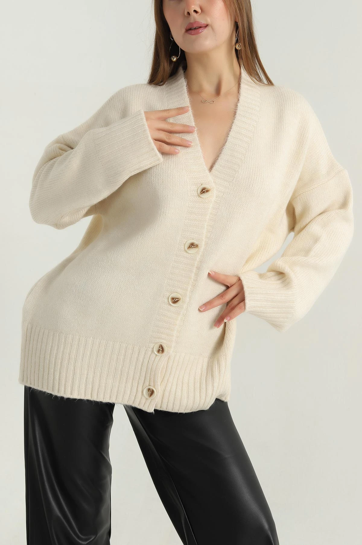 Krem Düğmeli Oversize Kadın Triko Hırka 401058