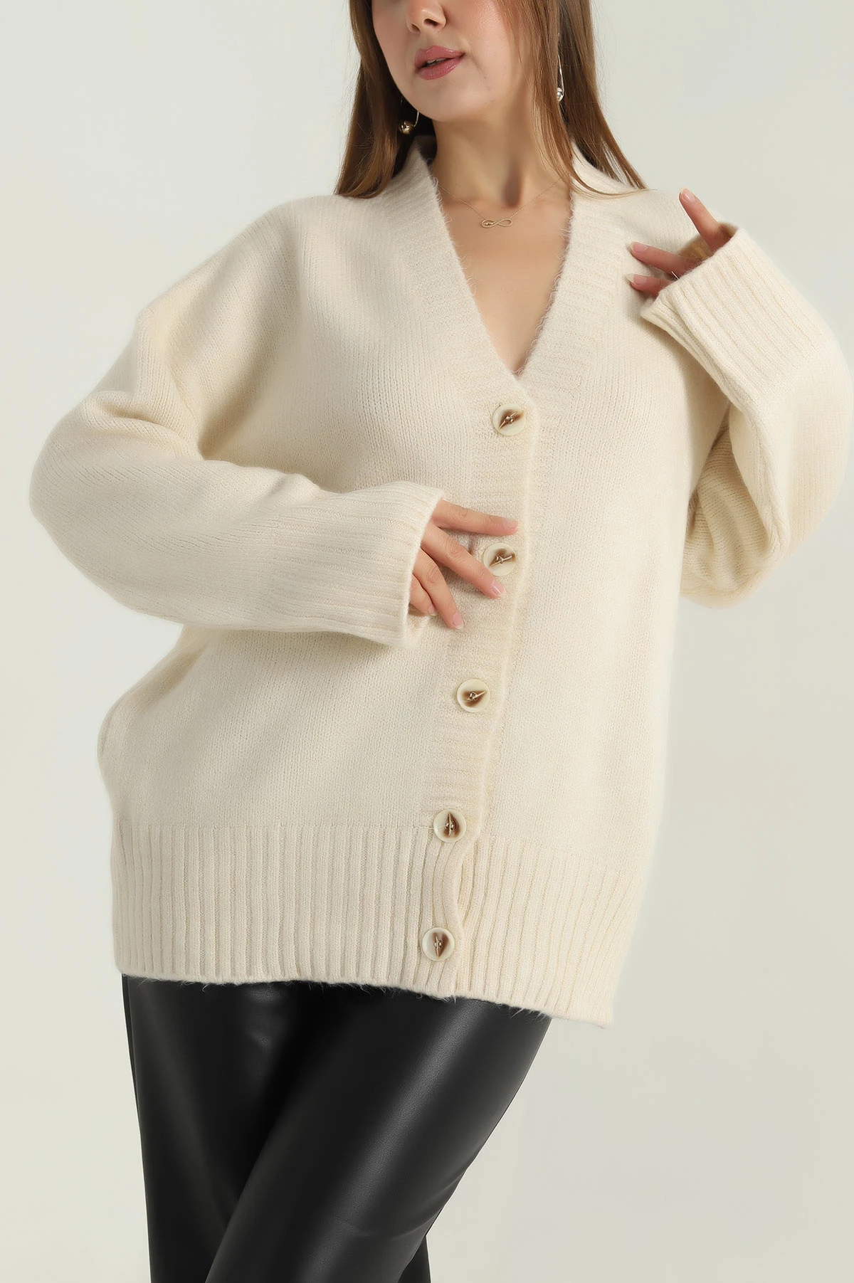 Krem Düğmeli Oversize Kadın Triko Hırka 401058