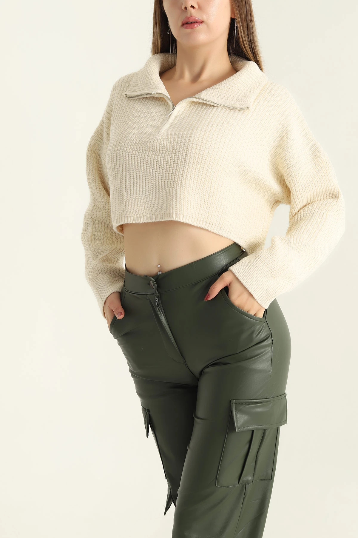 Krem Fermuarlı Triko Bayan Crop Kazak 300310