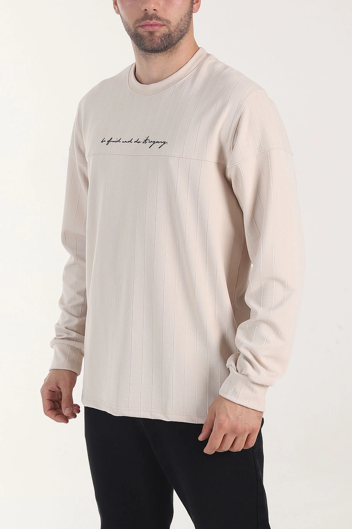 Krem Fitilli Nakışlı Bisiklet Yaka Erkek Sweatshirt 408032